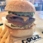 CRUZ BURGERS & CRAFT BEERS - 