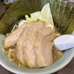 豚骨醤油らーめん じぇんとる麺 - 