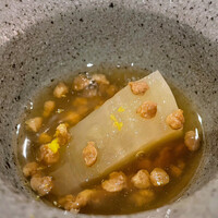 入道 - 大根と一緒に大豆でお肉風にしたそぼろ？も一緒に