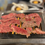 Taishuu Horumon Yakiniku Kemuriki - 