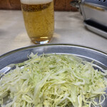 焼肉ジンギスカン つるや - 突出しとビール