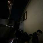 焼肉ジンギスカン つるや - 蠢く待ち人（怖い）