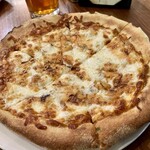 Sammy’s Woodfired Pizza & Grill - 4種のチーズピザ (Four Cheese Pizza) 18.99 USD(税・チップ別) 2023年1月20日