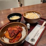 ドライブインいとう豚丼名人 新千歳空港店 - 