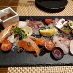 海鮮 イタリアンバル ルチアーノ - 海鮮のカルパッチョです〰️‼️(なかなかに豪華仕様)