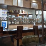 趙の飲茶 888 - カウンター席