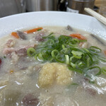 十八番 - 今回は具が多い。特に豚肉