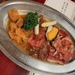 六花苑 - 黒毛和牛カルビ(1,000円)+ミックス(700円)