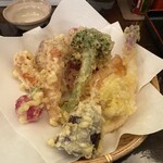 Teuchi Izumosoba Iizuka - 季節の野菜の盛り合わせ天ぷら￥500
