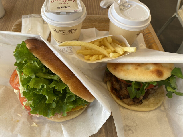 軽井沢フラットブレッズ 軽井沢店>