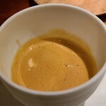 蒼 - ⑤藜海老(神奈川県長井産)の殻と頭を6時間煮たビスクスープ
      1口飲むと鮮烈で濃厚な甘みと旨み&力強さに震え、2口目に舌でゆっくり転がすとスッと消える後味にすら雑味が全く無いことに再度、震える