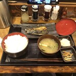 Sumibiyaki Himonoteishoku Shimpachi Shokudou - 朝さば文化干し定食　ご飯大盛り　594円