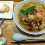 フレンチラーメンの店 MATOYA - パンとミルクと唐辛子付き