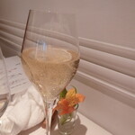 レストラン コバヤシ - グラスシャンパン