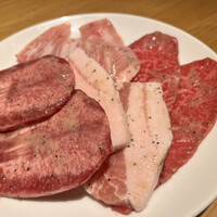 ビーフキッチン 恵比寿店 - タン　豚バラ　とんとろ　くり