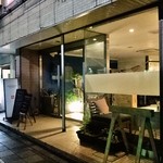 インザラフ - 阪急宝塚線沿い（麺哲さん手前）のお店の外観