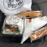 高原のパンやさん - デミハンバーガー、カレーパン、あんバターフランス、フロランタン