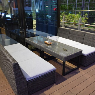 ペットOK！開放的なテラス席