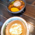 アジアンスープカリー べす - 2023/1  BIGハンバーグカリー4.5番、ライス少なめ