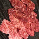 Sutamina Yakiniku Niku Desumida - 