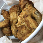 ケンタッキーフライドチキン - パーティーバーレル。二番目がチキン。