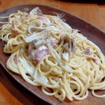 デルソル - きのこ・ベーコン・オニオンの入ったクリームスパゲッティ