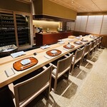 おにく 花柳 - ◎高級感溢れるカウンター8席。