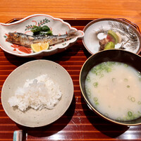 日本料理 別府 廣門 - 佐伯 鰯丸干し、竹田 しろした畜産米、虎ふぐ出汁深島味噌