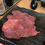 牛匠 炭火 - 上タン塩480円（税抜）