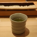 鮨 しみづ - 熱い緑茶