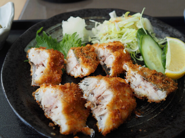 女川魚市場食堂 &ndash; 新鮮な海鮮を堪能できる食堂