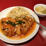 中華菜館 紅宝石 - 激辛麻婆とんかつチャーハン辛さひかえめ