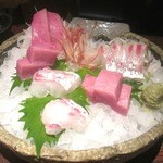 ダイナミックキッチン＆バー 燦 - 中トロと鯛