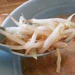 サッポロラーメン羆由良店 - 食べても減らないもやし