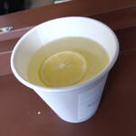 B-yond - ホットレモネード　500円