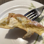 リストランテ プレーゴ - 中に、まんまリコッタチーズも。美味い！