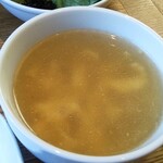 牛角食べ放題専門店 - セットのスープ