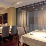 チャイナ 三丁目 - <'13/06/07撮影>店内のテーブル席の風景です