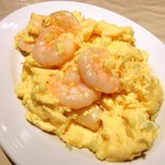 チャイナ 三丁目 - <'13/06/07撮影>サービスランチ 1000円 の芝エビと玉子の炒め(塩味)