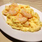 チャイナ 三丁目 - <'13/06/07撮影>サービスランチ 1000円 の芝エビと玉子の炒め(塩味)