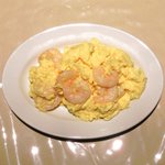 チャイナ 三丁目 - <'13/06/07撮影>サービスランチ 1000円 の芝エビと玉子の炒め(塩味)