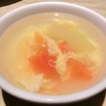 チャイナ 三丁目 - <'13/06/07撮影>サービスランチ 1000円 の玉子スープ