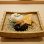 すし処 睦月 - ◆3品盛り合わせ
      蕗のお寿司、わかめとイカの蕗味噌和え、平貝