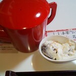 そば家やまき - 蕎麦湯と同時に提供された絶品の自家製干し柿のヨーグルトチーズ和え(R5.1.22撮影)