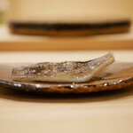 すし処 睦月 - ◆メヒカリ 焼き（三重 尾鷲）
      軽く干して焼き上げたもの。