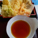 そば家やまき - キスと海老天の天ぷら６種と天つゆ(R5.1.22撮影)