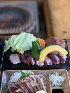 Shichifuku Onsen Utonoshou -  ①焼肉用のキジ肉と野菜