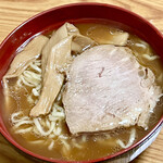 新宿製麺 - 手もみ細麺・醤油スープ