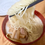 新宿製麺 - 極細中華麺・豚骨スープ