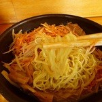 弥助ラーメン - 支那そばと共通の細麺